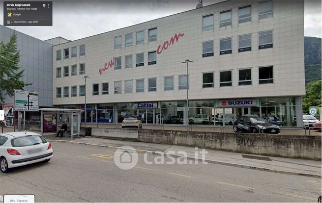 Ufficio in commerciale in 