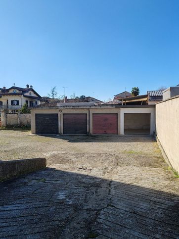 Box/posto auto in residenziale in Via Luigi Einaudi