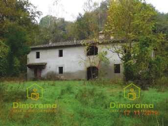 Terreno edificabile in residenziale in Strada Regionale 69