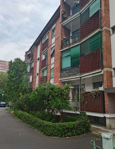 Appartamento in residenziale in Via Savona 80