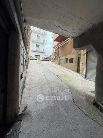 Box/posto auto in residenziale in Via Trentino 4