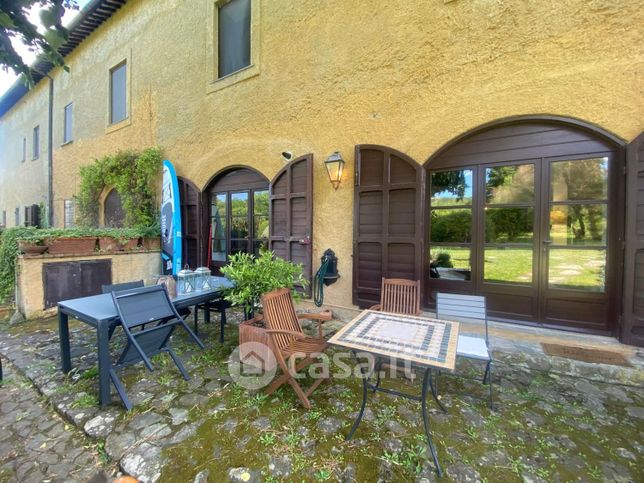 Rustico/casale in residenziale in 