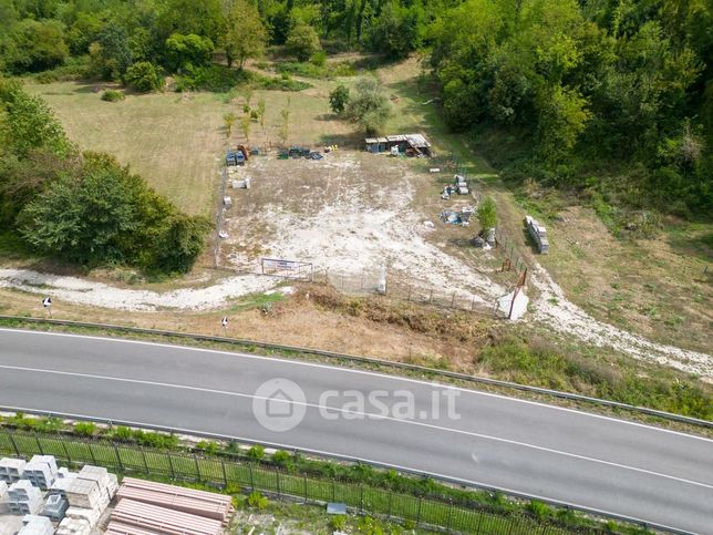 Terreno edificabile in residenziale in Via Casilina Sud