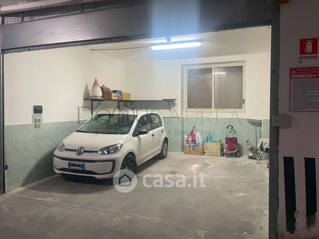 Box/posto auto in residenziale in Largo Dogana Regia