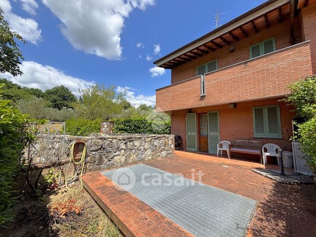 Casa indipendente in residenziale in Via del Casone 62