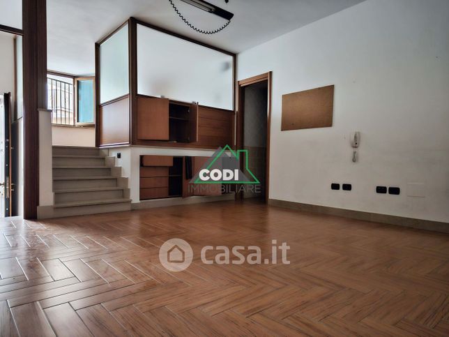 Ufficio in commerciale in Via Guglielmo Pepe