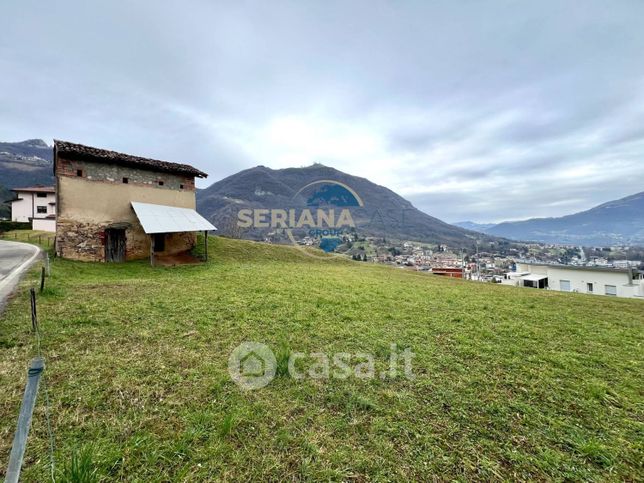 Terreno edificabile in residenziale in Via Madonna della Neve