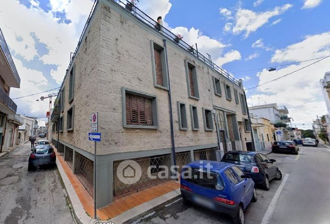 Casa indipendente in residenziale in Via Isonzo 6