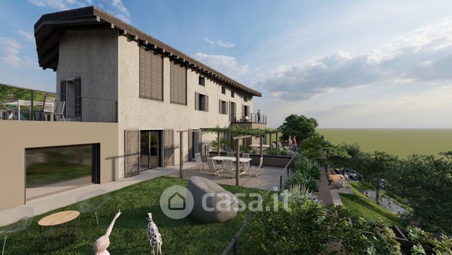 Casa bi/trifamiliare in residenziale in