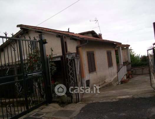 Appartamento in residenziale in Via della Mortella 33