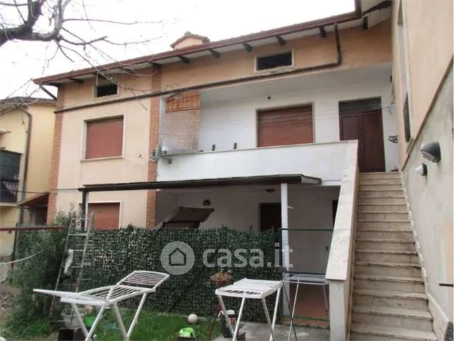 Appartamento in residenziale in Via Assisi 3