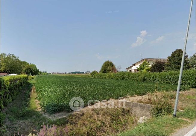 Terreno agricolo in commerciale in Via Piveran