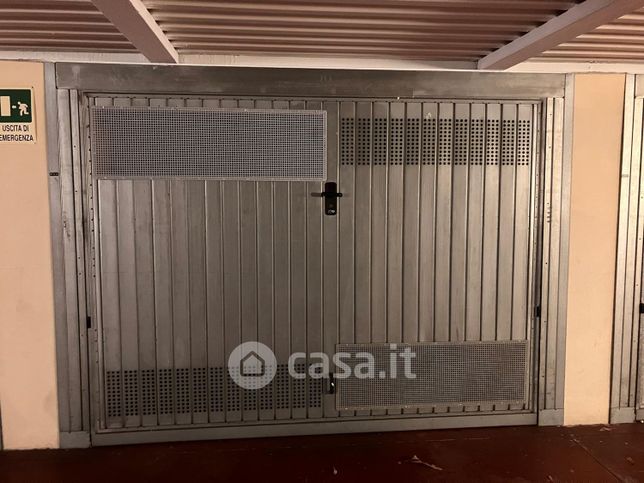 Box/posto auto in residenziale in Via Bocchella