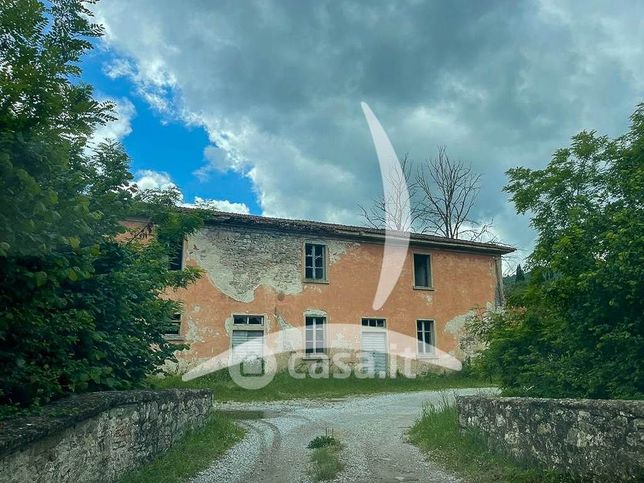 Rustico/casale in residenziale in 
