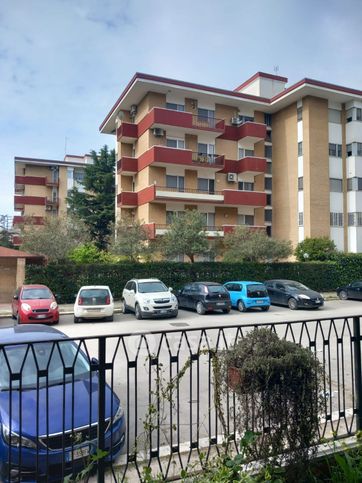 Appartamento in residenziale in Via Enzo Fioritto 8