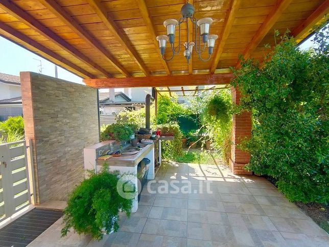 Villetta a schiera in residenziale in Via Pomella