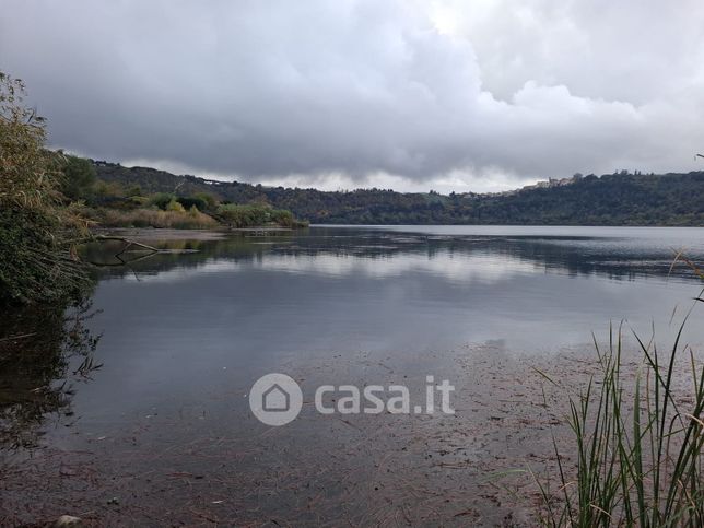 Terreno agricolo in commerciale in Via Perino