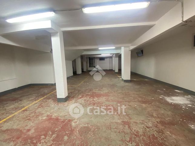 Capannone in commerciale in Via Aldo Manuzio