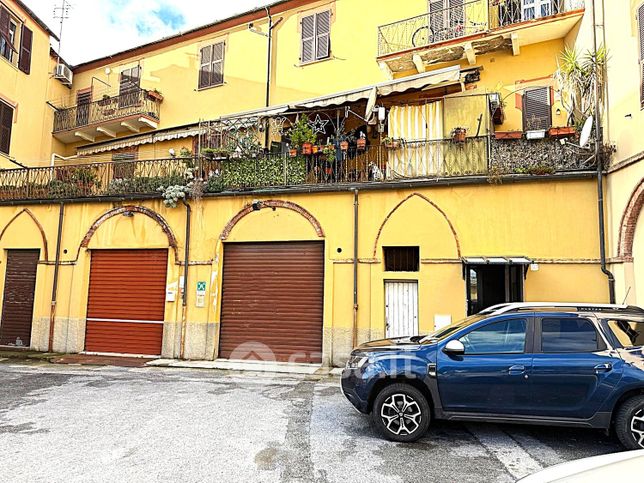 Capannone in commerciale in Via Aurelia 240