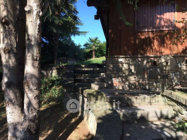Casa bi/trifamiliare in residenziale in Via Fenestrelle 117