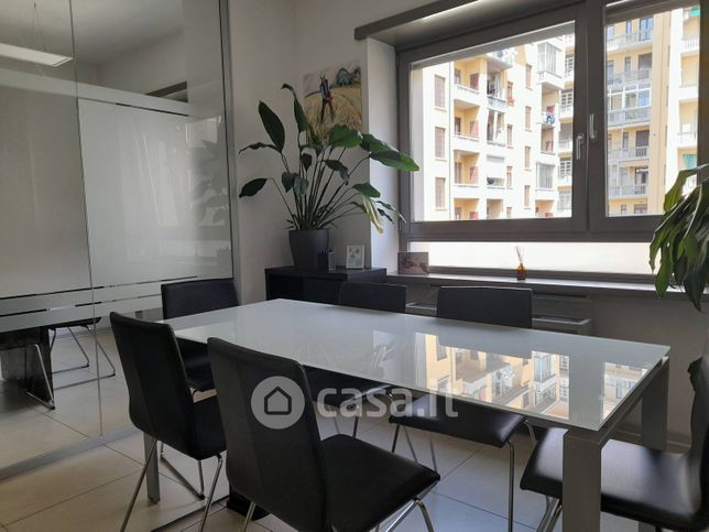 Ufficio in commerciale in Via Santa Teresa 12