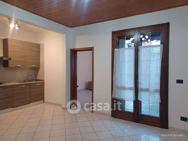 Casa bi/trifamiliare in residenziale in Via Pioppa