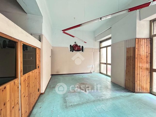 Capannone in commerciale in Via Urbano Rattazzi 17