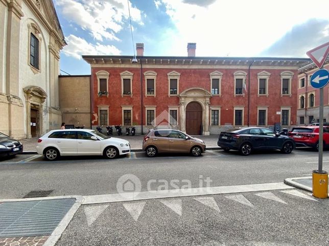 Garage/posto auto in residenziale in Piazza Arditi