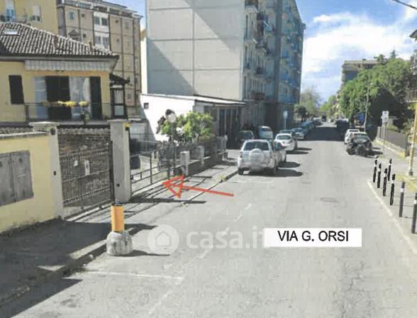 Box/posto auto in residenziale in Via Giuseppe Orsi 2