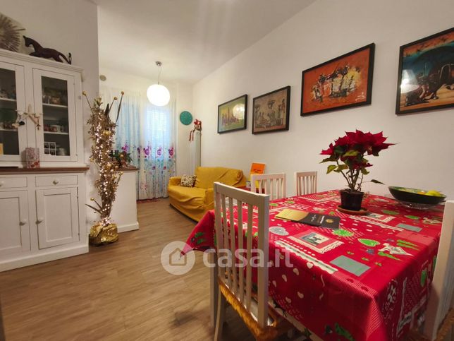 Casa indipendente in residenziale in Via Trieste 32