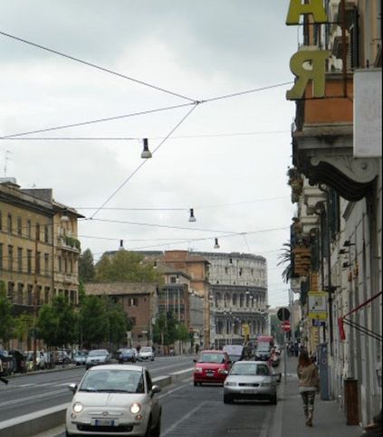 Attivitã /licenza (con o senza mura) in commerciale in Via Labicana