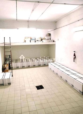 Box/posto auto in residenziale in Via Vignale 83