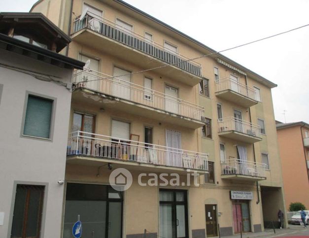 Appartamento in residenziale in Via Antonio Locatelli