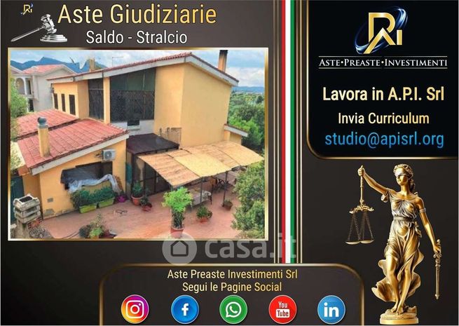 Villa in residenziale in Strada 19 6