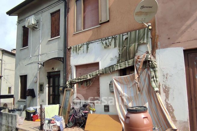 Casa indipendente in residenziale in Via Magnaboschi 20