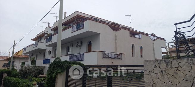 Appartamento in residenziale in Via Consolare Pompea 118