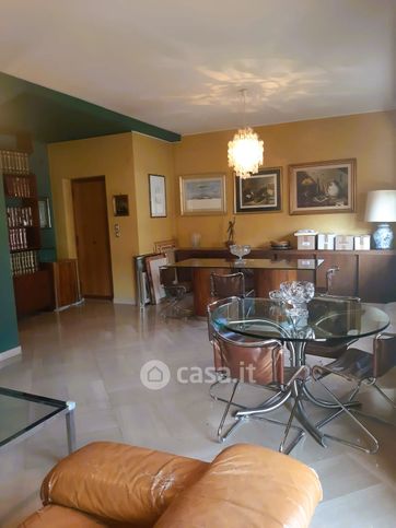 Appartamento in residenziale in Viale Francia 7