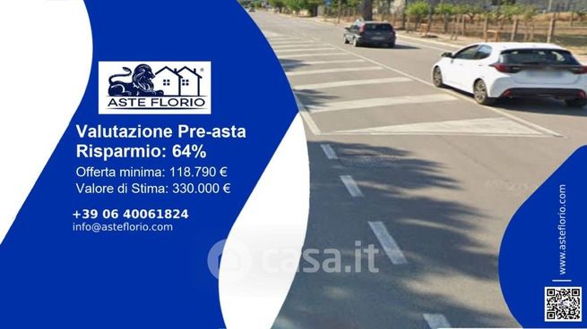 Capannone in commerciale in Via San Severo 1