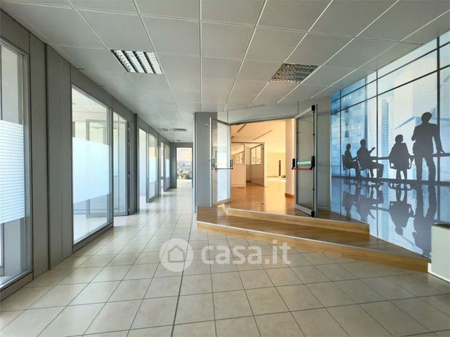 Ufficio in commerciale in Via Venezia