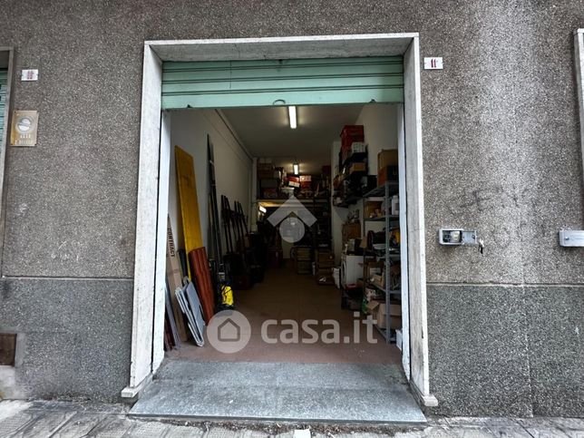 Garage/posto auto in residenziale in Salita Brasile 15