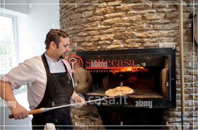 Attività/licenza (con o senza mura) in commerciale in Via Banchina Al Porto