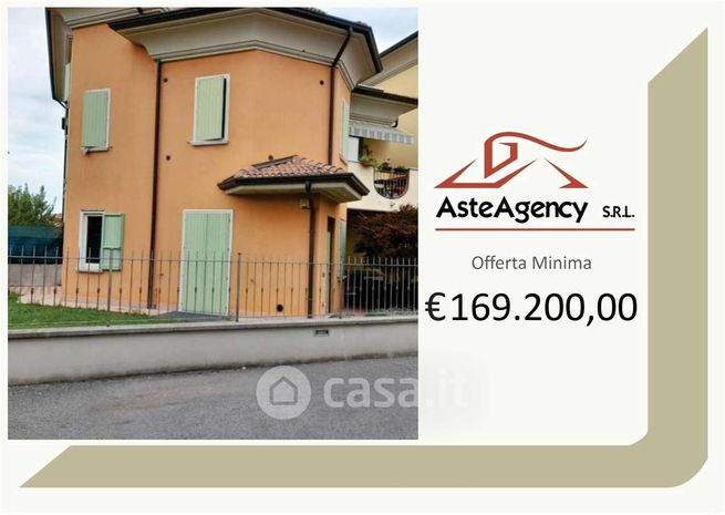 Appartamento in residenziale in Via Toscana 40