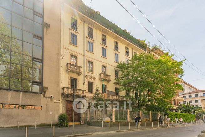 Appartamento in residenziale in Via Montebello 24