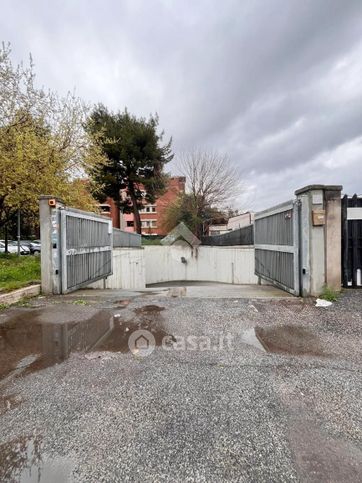 Box/posto auto in residenziale in Largo Bastia 24