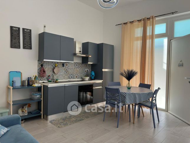 Appartamento in residenziale in Via Ugo Foscolo 10