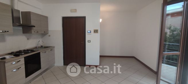 Appartamento in residenziale in Via Carlo Urbani