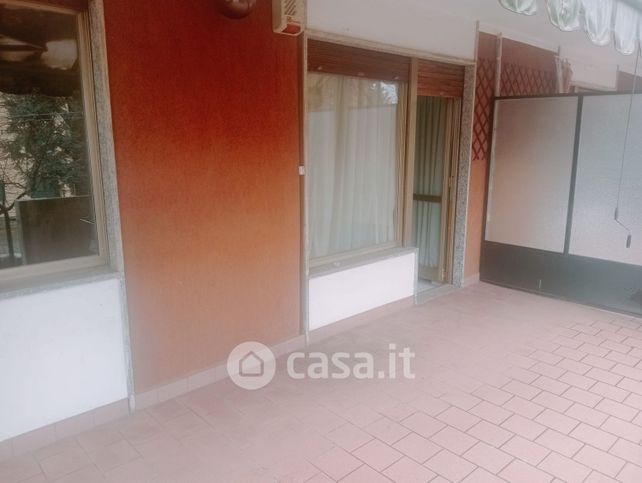 Appartamento in residenziale in Via Dott. L. Rossetti 5