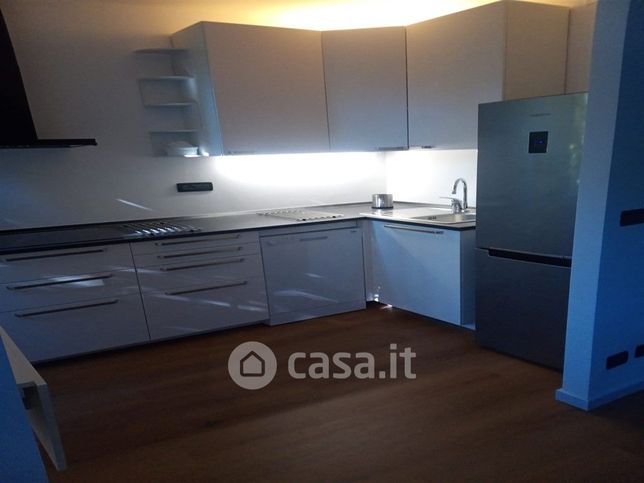 Appartamento in residenziale in Via Giorgio Byron 4