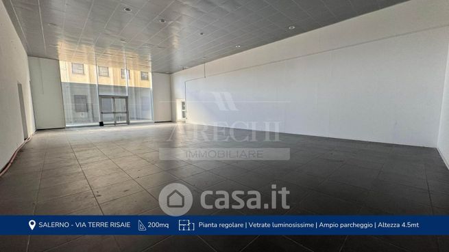 Ufficio in commerciale in