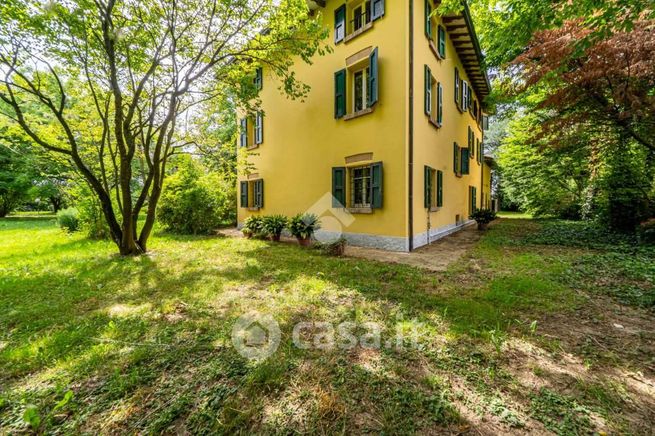 Rustico/casale in residenziale in Via Cristoforo Colombo 15